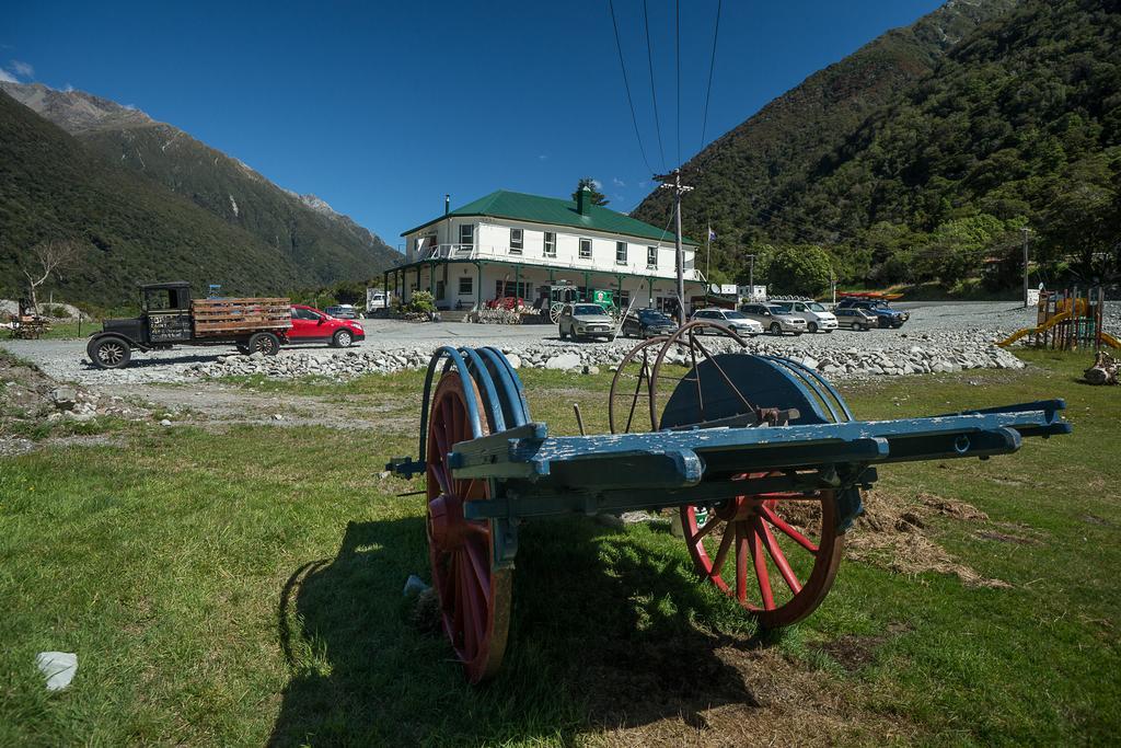Otira Stagecoach Hotel Exterior foto