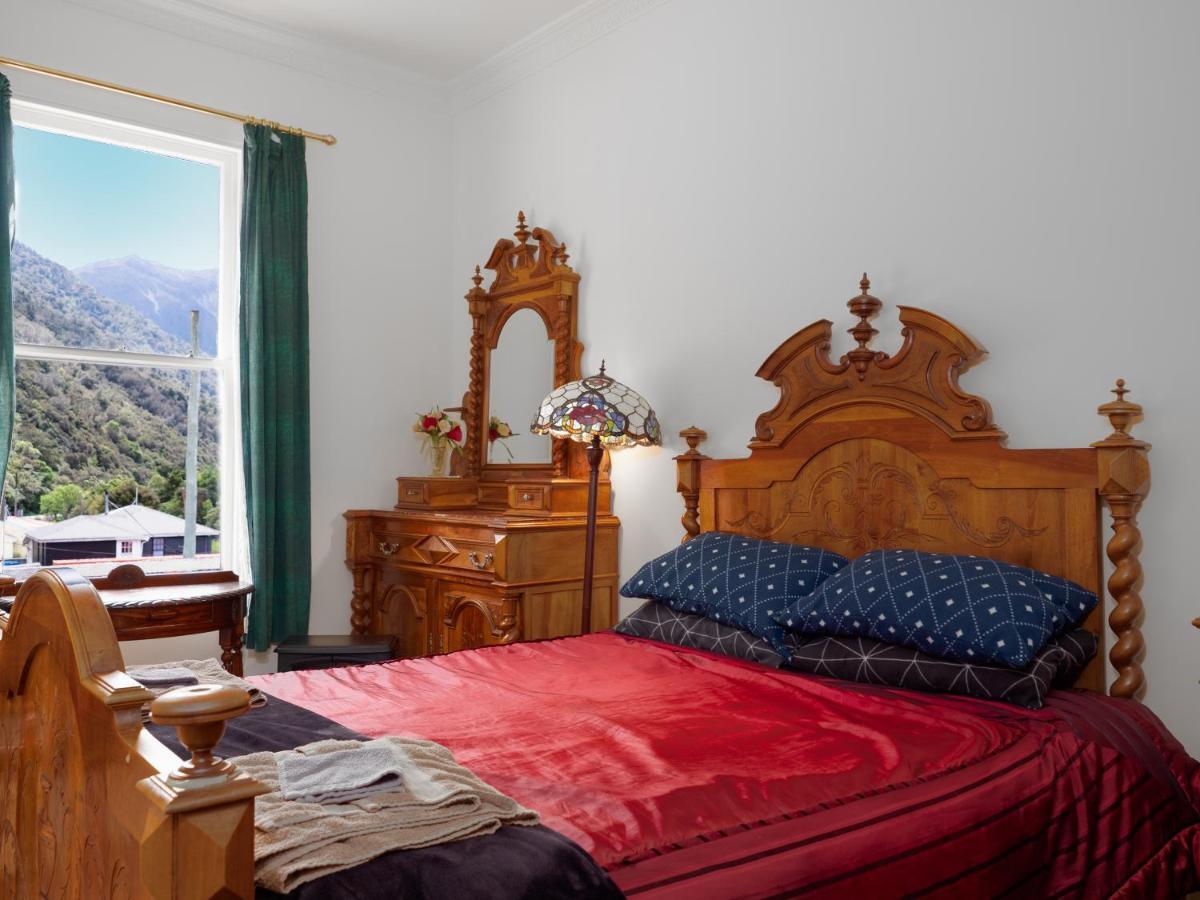 Otira Stagecoach Hotel Exterior foto